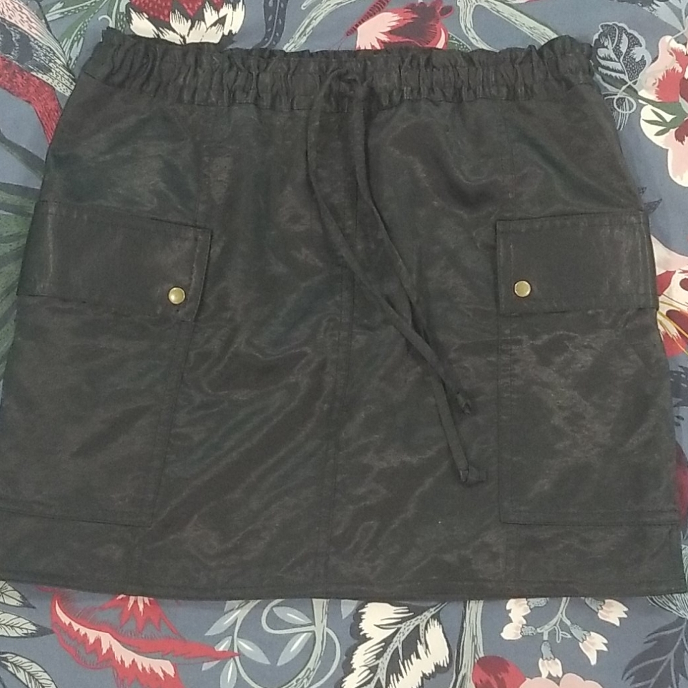 Mini cargo skirt